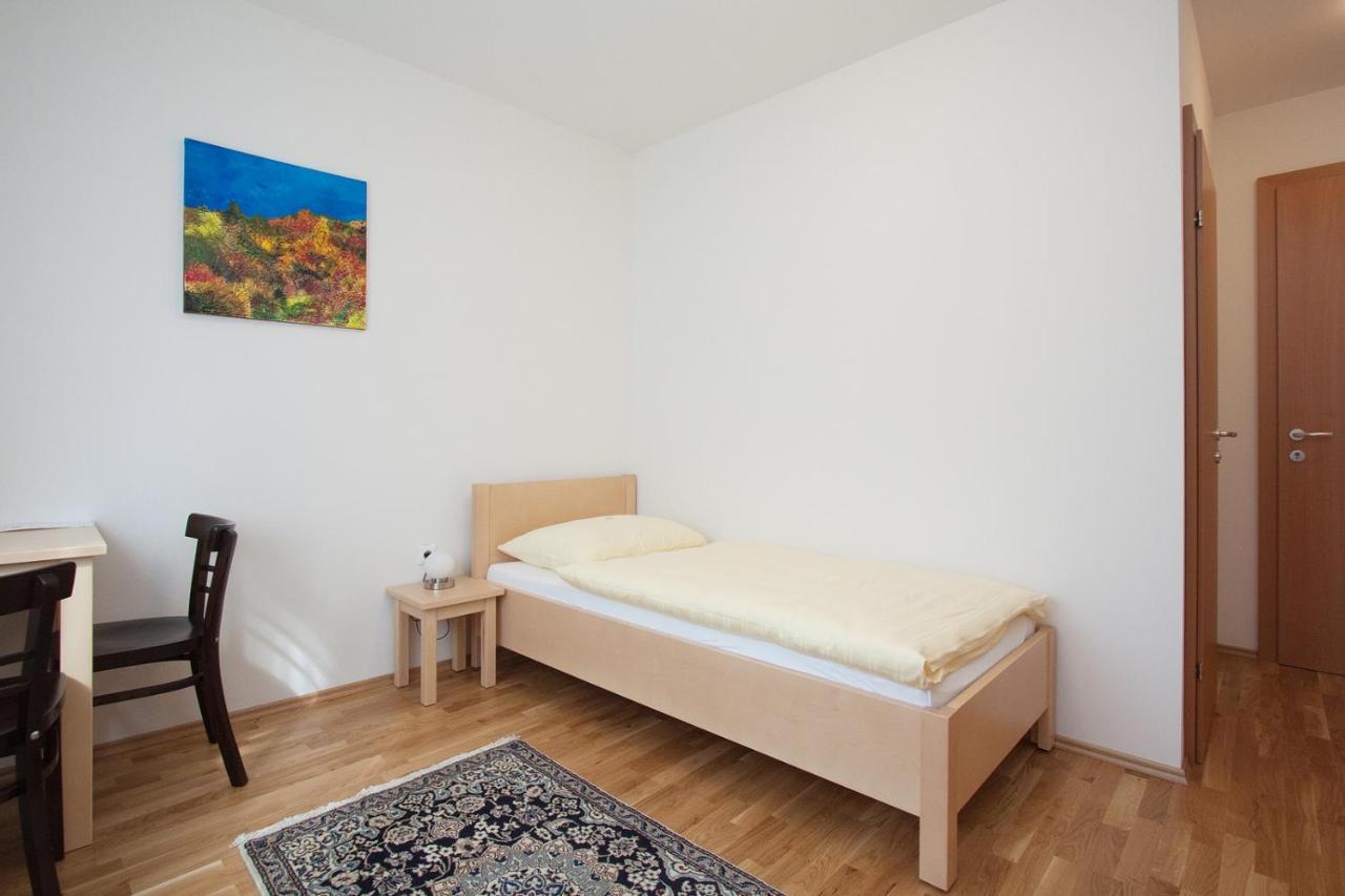 Pension Kirchenblick Tulln An Der Donau Esterno foto